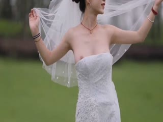 婚纱照拍摄精彩瞬间 新娘激情露点·
