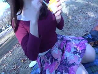 CR社交網站最新流出素人投稿自拍19歲爆乳美女援交富二代公園野餐露出公共衛生間啪啪啪的的!